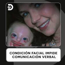 Mario Bahena recibe un regalo muy especial de sus hijos: un Ford Mustang  1965 perfectamente restaurado. El increíble trabajo del equipo de Martín  hace que la entrega sea un momento lleno de