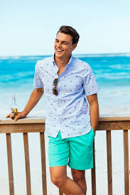 9 Beach Outfit Ideas For Men To Stay Cool And Trendy Fashions Nowadays Mens Summer Outfits Summer Outfits Men Cool Summer Outfits