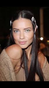 Iris The Famous Model