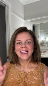 Root Touch-Up Techniques for Stylish Grey Hair