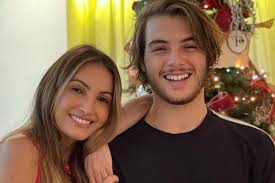 Internado, filho de Patrícia Poeta passou por cirurgia - 20/10/2025 -  Celebridades - F5