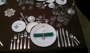 Semi Formal Place Setting Holiday Dining 101 How To Set The Table Properly For A Fancy Dinner Dining Etiquette Dinner Table Setting Formal Place Settings