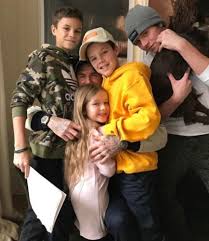 Sarah Vine Has Message For Victoria Beckham After Trademarking Harper David And Victoria Beckham David Beckham Family The Beckham Family