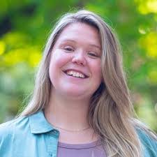 Allison Hooks's Instagram, Twitter & Facebook