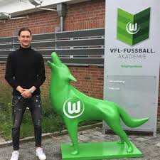 Links to vfl wolfsburg vs. Niclas Muller Wird Ein Wolf Neblung Sportsnetwork Karriereplanung Spielerberatung Vertragsmanagement