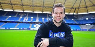 Laut medienberichten hat sich der hsv für den sommer eine kaufoption gesichert. Vollstart In Portugal Jetzt Greift Louis Schaub Beim Hsv An Mopo De