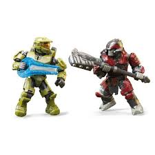 Features the master chief in an action pose with grappleshot firing and energy sword at the ready; Mega Construx Halo Infinite Master Chief Vs Brute Warrior Figure 2 Pk Target
