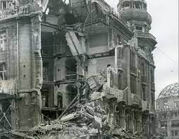 berlin 1945 das zerstorte hotel furstenhof rechts am bildrand das haus vaterland berlin geschichte geschichte bilder