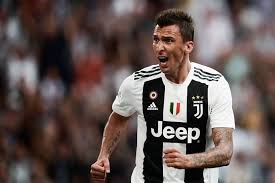 Underwater photographer of the year 2021 and wide angle category winner. Juventus Ufficiale Mandzukic Rinnova Fino Al 2021