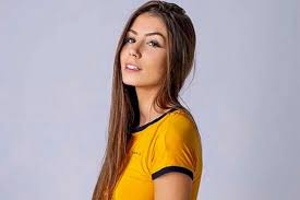 O início do relacionamento foi muito criticado, mas, aos poucos, o humorista, que foi casado com a cantora luisa sonza, e a estudante conquistaram o coração dos internautas. Namorada De Whindersson Nunes Maria Lina Revela Sonho De Casar E Ter Filhos Tnh1