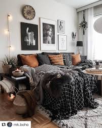 Jesien Zbliza Sie Nieublaganie Czas Wyciagnac Koce Salon Mk Boho Homebook Homed Eclectic Decor Bedroom Eclectic Bedroom Bohemian Bedroom Decor