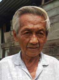 Hidup sebatang kara, oku warga emas tersugul sayu menunggu bantuan oleh itu, kerajaan bersedia meringankan beban rakyat yang dihadapi sepanjang tempoh pkp ini dilaksanakan dengan menghulurkan bantuan dari pelbagai aspek dan jenis bantuan kepada semua peringkat penduduk di malaysia. 30 Tahun Sebatang Kara Warga Emas Tinggal Di Rumah Usang Kitareporters Semua Boleh Jadi Reporter