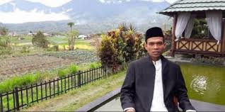 Selain itu, ustaz somad menyatakan bahwa pernyataan itu. Ustaz Abdul Somad Dilaporkan Ke Bareskrim Terkait Ceramah Dianggap Hina Salib Merdeka Com