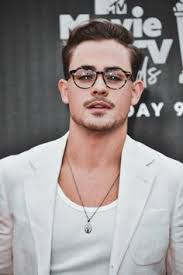 Pin de Daniel Costea em dacre montgomery