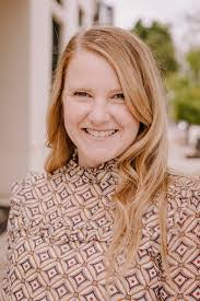 Mindy Armstrong's Instagram, Twitter & Facebook