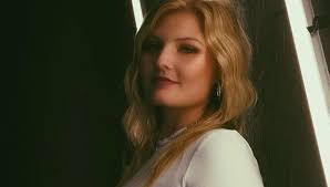 Please welcome beautiful company member @bellasavastano 🫶 Bella Savastano  was born and raised in Belleville, NJ where she started dancing at the age  of 3. Bella started her professional training in NYC