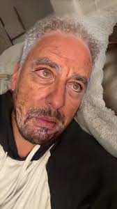 Kris Bayne's Instagram, Twitter & Facebook