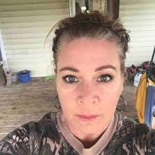 Lora Holley's Instagram, Twitter & Facebook