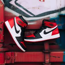 Bred Toe Air Jordan 1 Retro High Og In 2020 Nike Shoes Jordans Sneakers Men Fashion Fashion Shoes Sneakers
