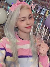 Se revela el concepto del especial de medio año en music bank de kbs. Happy Birthday Niki Enhypen Minho Shinee Alexa Vivi Loona And Yuna Itzy K Pop Amino