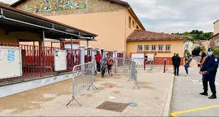 Her fame only increased after her death, however, and 20 years later a new trial ordered by. Saint Affrique Seuls 41 Eleves Ont Refait Leur Rentree A L Ecole Blanchard