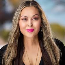 Raquel Abrams's Instagram, Twitter & Facebook