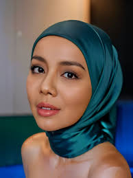 1 matured 45 years old malay women in hijab Голые with another 30 years old  mala - SeaArt AI