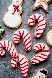 Here's how our talented home cooks have used pretzels, sprinkles, sugar pearls, and frosting to churn out these 13 creative confections. How To Decorate Sugar Cookies Sally S Baking Addiction