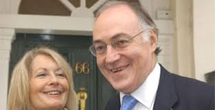 Howard wins Tory leadership by default