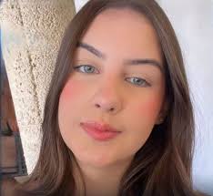 Foi confirmada, nesta sexta-feira (15), a morte de Maria Eduarda Rocha,  jovem de aproximadamente 20 a 21 anos, moradora da cidade de Marco. Ela foi  uma das vítimas do grave acidente envolvendo