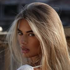 Brooke Francis's Instagram, Twitter & Facebook