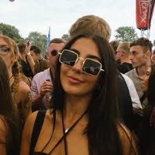 Scarlett Downs (@ScarlettDowns)