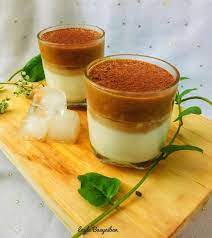 Tak perlu pesan di kafe, karena anda juga bisa membuatnya sendiri di rumah. 11 Resep Minuman Kopi Ala Kafe Enak Mudah Dibuat