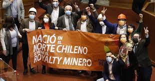 En el primer café, el ex ministro de hacienda nicolás eyzaguirre (ppd) se refirió al proyecto del royalty minero, que ayer fue aprobado por la cámara de diputados y pasó al senado, señalando. Uq4t38k2rwktzm