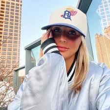 emma rose baer🧸 (@emmarosebaersh)