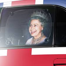 Принцесса елизавета александра мэри виндзор (elizabeth alexandra mary windsor), так назвали при рождении будущую королеву, — из династии виндзоров. The Queen Formato Souvenir Foto Dove Viaggi