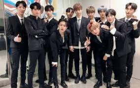 Kontrak setahun wanna one akan berakhir pada desember 2018. Kontrak Kerja Resmi Berakhir Di Malam Tahun Baru Wanna One Tulis Pesan Manis Ini Buat Fans