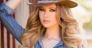 Pin By Miss Stilettos Lipstick And C On Natural Bombshell Hair Western Hairstyles Pretty Hairstyles