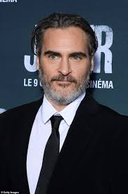 Làm phim về nhân vật phản diện điên loạn, liệu có phải “lợi bất cập hại”?