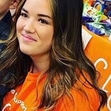 Katy Barker's Instagram, Twitter & Facebook