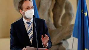 Președinta țării maia sandu a adresat un mesaj video cu ocazia zilei lucrătorului medical și a farmacistului. Defiant Women Take On Ageing Autocrats And Machine Politicians Financial Times