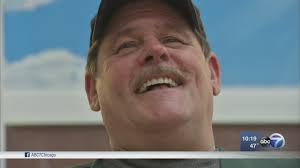 Formerly homeless veteran gives back at Hines VA pantry