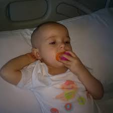 🌅 Buenos días a todos Hoy despertamos con la esperanza puesta en esos  pequeños héroes que luchan cada día, con la fuerza de unos padres que jamás  se rinden y con el