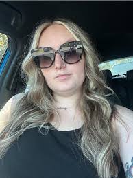 Where are Girl Scouts selling cookies in Gresham?