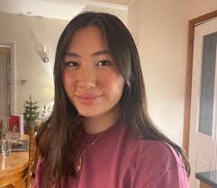 Mollie Sinclair's Instagram, Twitter & Facebook