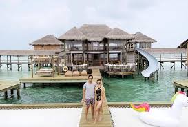 Sm faliq ialah anak keempat dan anak lelaki ketiga pengasas kumpulan naza. Venice Min The Beautiful Coverage Babe Is Now An Official Race Car Driver The Coverage