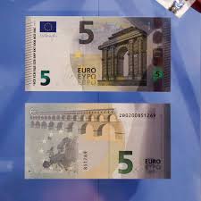 Ausdrucken druckvorlage 100 euro schein from imgs.chip.de. Neuer 5 Euro Schein So Sieht Er Aus Das Mussen Sie Wissen