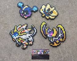 Pokeballs Pokemon Perler Bead Sprites Par Maddogscreations Sur Etsy Pokemon Perle Perles A Tisser Perles Hama Pokemon