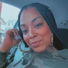 Kiki Diaz's Instagram, Twitter & Facebook