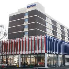 You can choose from 28 hotels and accommodations within a mile of cassiobury park, including these. Park Inn Hotel Hotels St Albans Road Watford Hertfordshire United Kingdom Phone Number